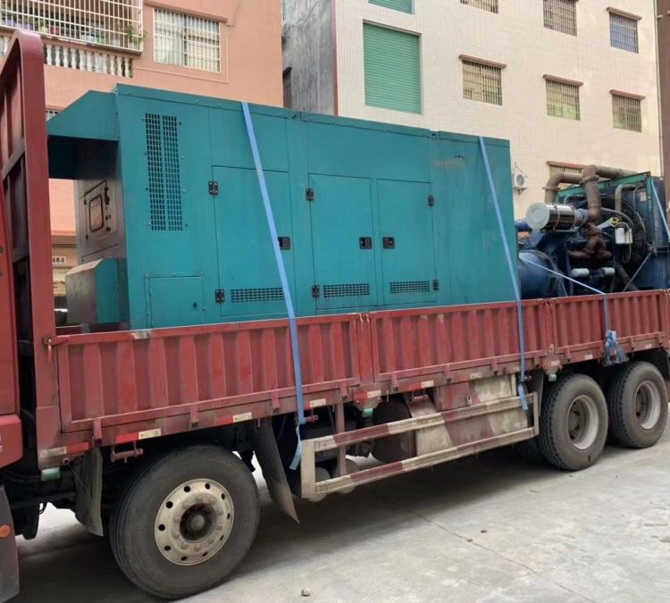 和静如何在不同负载率下确保 400KW 柴油发电机组的正常运行？