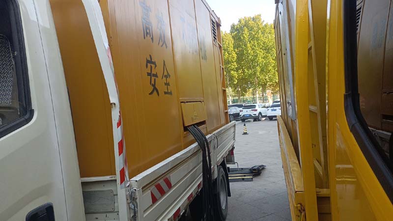 和静如何判断柴油发电机组和UPS电源的切换时间是否符合要求？